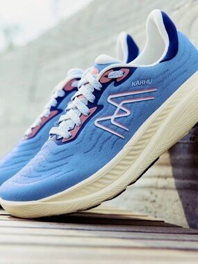 Karhu Ikoni Ortix Hivo (wide) Women's Blue and Cream Everyday Running Sneakers